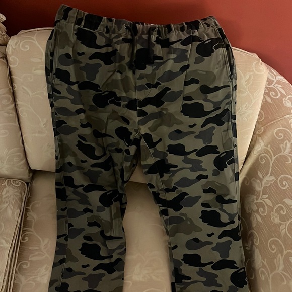 Men’s H&M Camo cargo pants - Picture 1 of 3